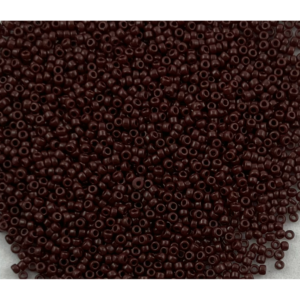 TOHO Seedbeads 15/0, NR 46D   Mörk Brun Opaque CA 10 GRAM