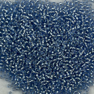 TOHO Seedbeads 15/0,  NR 94  Ljus Blå Silver Line CA 10 GRAM