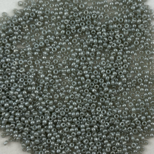 TOHO Seedbeads 9/0, Ljus Grå pärlemo  NR 150