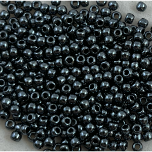 TOHO Seedbeads 9/0, Kox Grå Opaque Lyster   NR 326