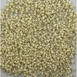TOHO Seedbeads 9/0, Ljus Creme Opaque  NR 51