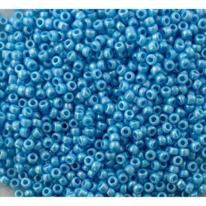 TOHO Seedbeads 9/0, Ljus Blå Opaque Irislyster   819B