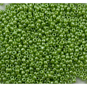 TOHO Seedbeads 9/0, Ljus Grön Opaque Lyster  NR   964