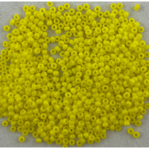 TOHO Seedbeads 11/0, Gul Opaque  NR 42