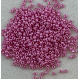 TOHO Seedbeads 11/0, Mörk Rosa Opaque Lyster NR 519